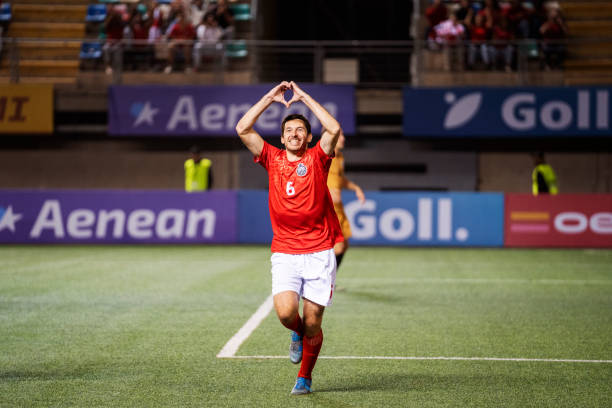 冰壶中的每 冰壶中的每