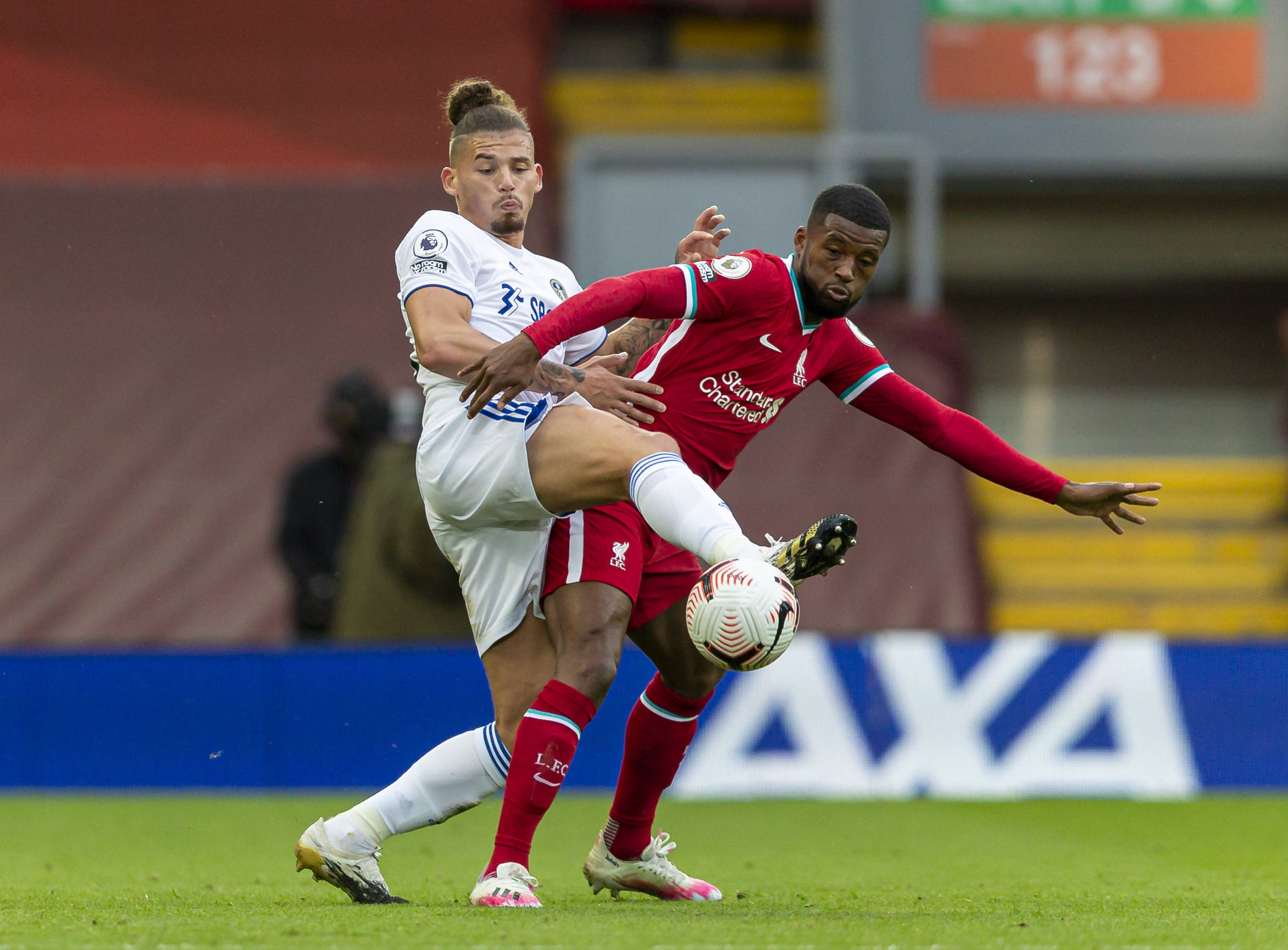 足球市场上 足球市场上